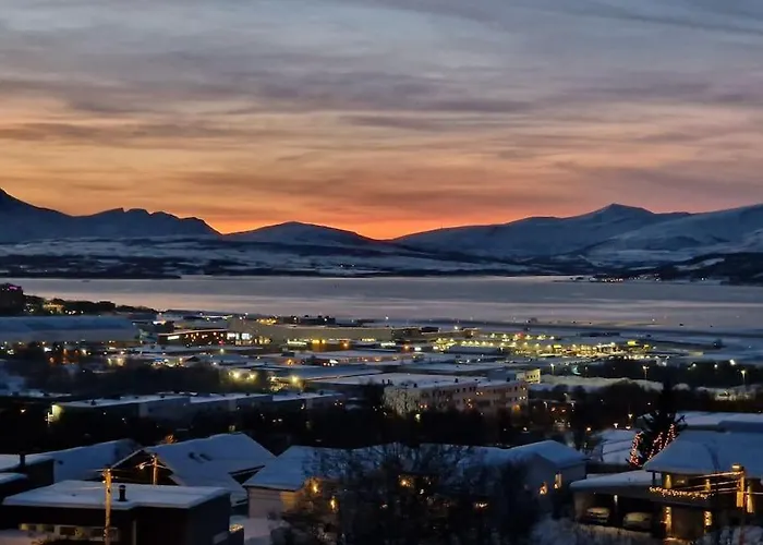 Leilighet Sentralt I Tromso Med Parkering, Egen Inngang
